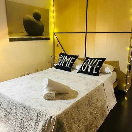 Apartament Easy Italy Prada Mediolan