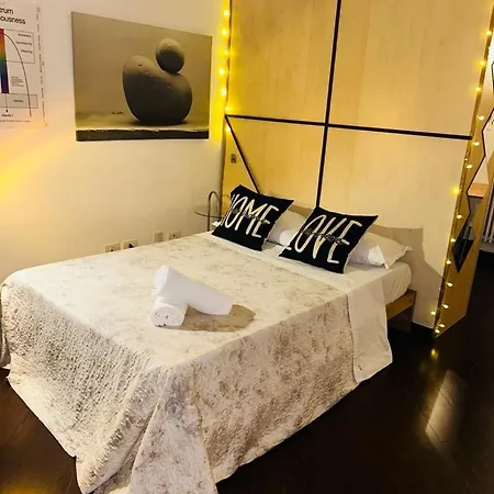 Easy Italy Prada Apartament *